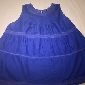 Sleeveless swing top